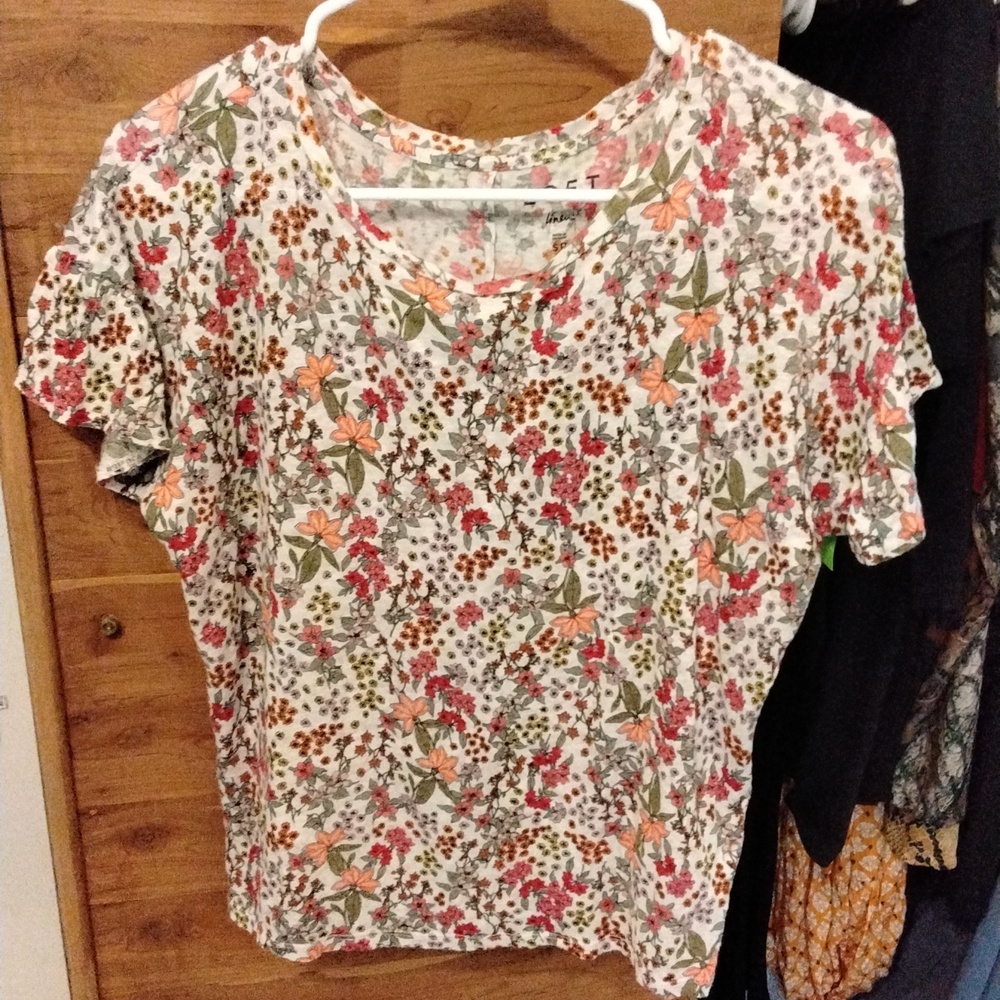 Women's NWOT LOFT Floral Print Short Sleeve round neck Linen top size S/P